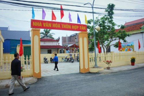 1. Nhà văn hóa thôn được nâng cấp khang trang.jpg