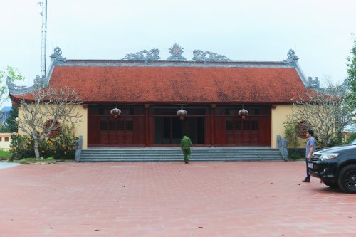 5. Khu nhà thờ chính được xây dựng lại..jpg