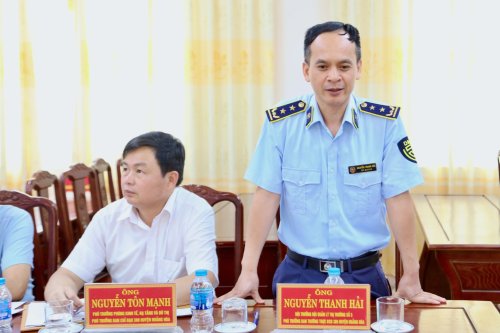 3. Ông Nguyễn Thanh Hải, Đội trưởng Đội quản lý thị trường số 3, Phó trưởng Ban TT BCĐ 389 huyện phát biểu tại hội nghị..jpg