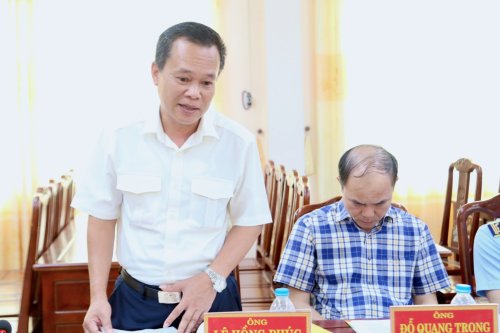5. Đồng chí Lê Hồng Phúc, Phó Chi cục trưởng Chi cục thuế khu vực X phát biểu tại hội nghị..jpg